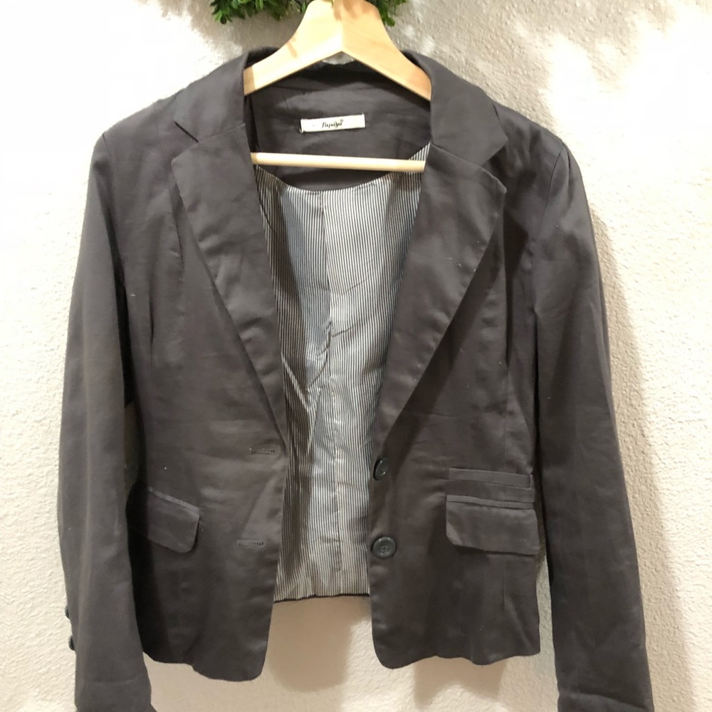 Grey blazer